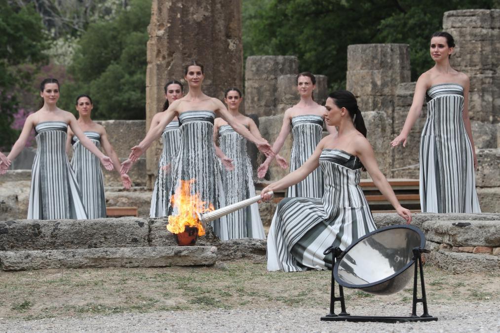 希腊采集巴黎奥运圣火 ，火炬传递即将开启